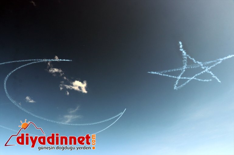 yıldızlı ay semalarındaki gösterisi nefes kesti Yıldızları