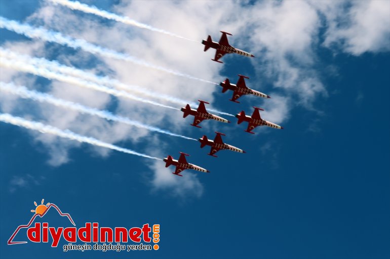 Türk gösterisi ay yıldızlı Yıldızları