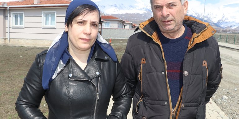 Ahıska Türkleri ailelerini savaşın ortasından çıkaran Türkiye