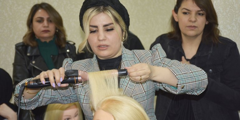 Bitlis'te, kuaförlere mesleğin incelikleri anlatıldı