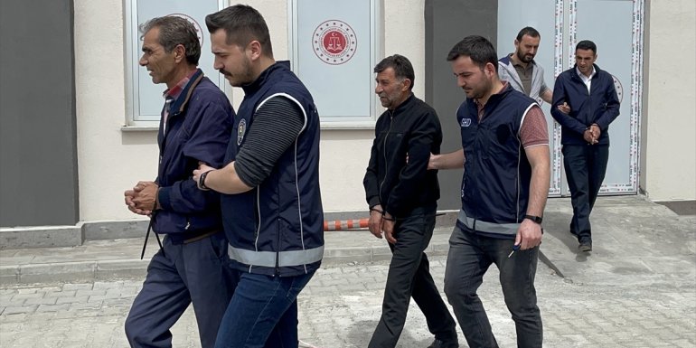 Erzincan'da göçmen kaçakçılığı iddiasıyla 3 zanlı tutuklandı