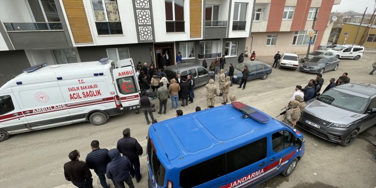 Erzurum'da bir kişi eşini öldürüp intihar etti