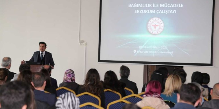 Erzurum'da düzenlenen "Bağımlılık ile Mücadele Çalıştayı" sona erdi