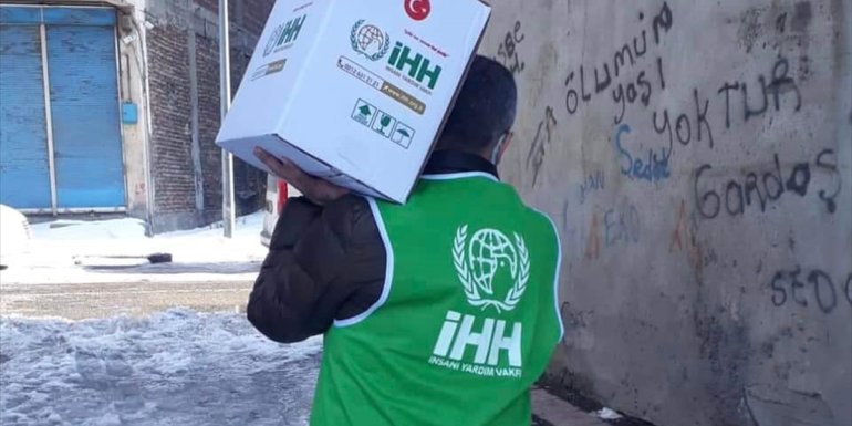 Erzurum'da yetim ve ihtiyaçlı 100 aileye gıda yardımı yapıldı