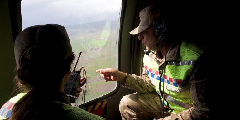 Jandarmadan Erzurum’u çevre illere bağlayan kara yollarında helikopterle bayram denetimi