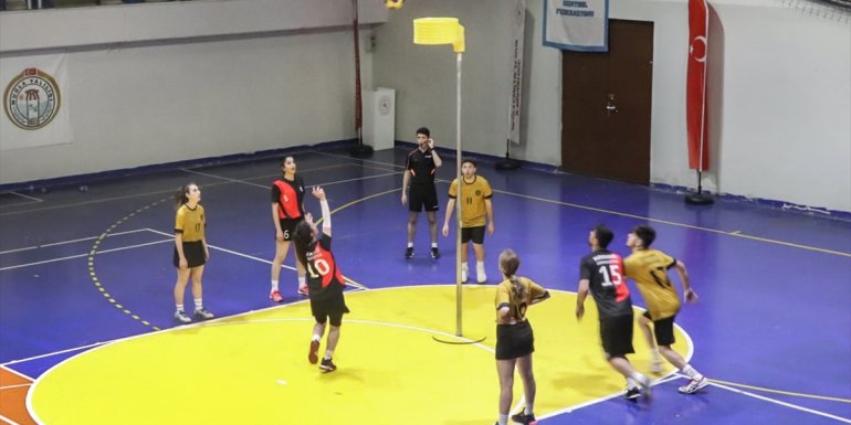 Hakkari Üniversitesi Korfbol Takımı ilk kez katıldığı turnuvada 3. oldu1