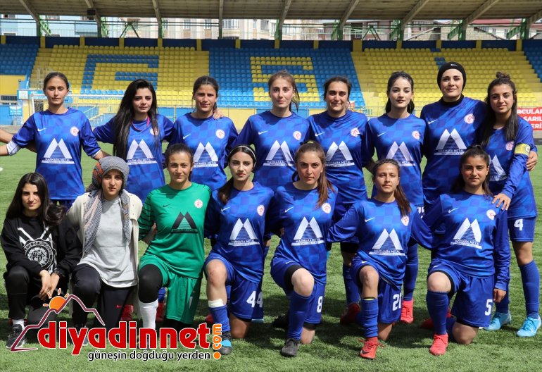 Kadın Futbol Takımı9