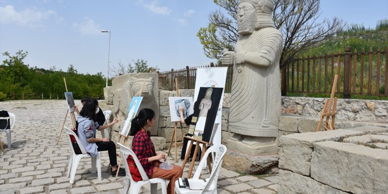 Arslantepe Höyüğü'ndeki eserler müzik eşliğinde resmedildi