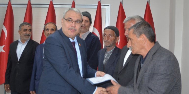 MUŞ - Kayalısu köyü sakinleri tapu sevinci yaşadı1