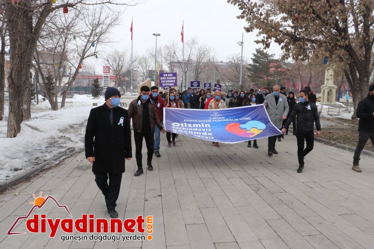 Otizme dikkat çekmek için yürüdüler5