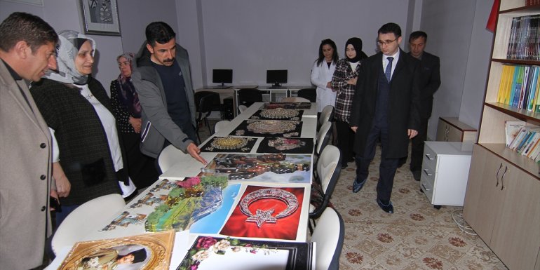 Özalp'ta kursları tamamlayan kursiyerler sertifikalarını aldı