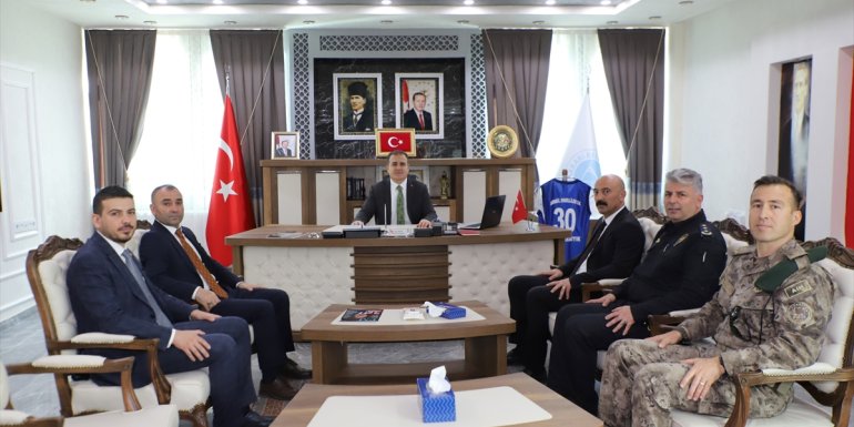 Özel Harekat Başkanı Türker, Hakkari'de inceleme ve ziyaretlerde bulundu