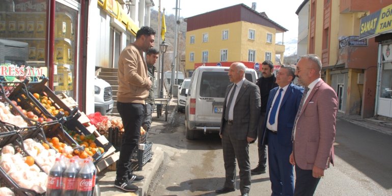 Van'da MHP İl Başkanı Güngöralp'tan esnaf ziyareti