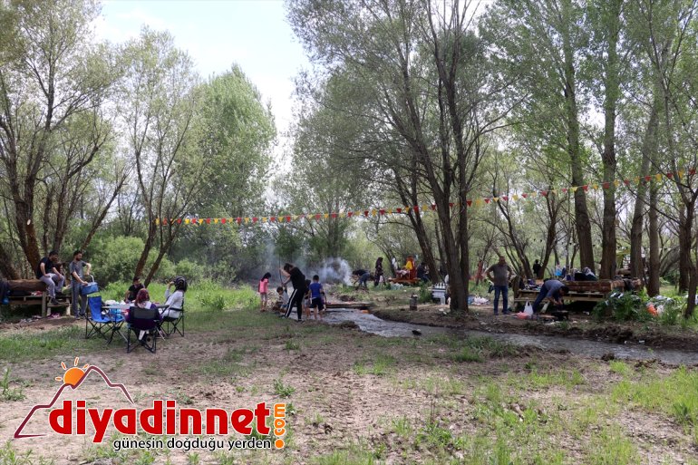 sıcak havayı vatandaşlar alanlarını piknik Ağrı