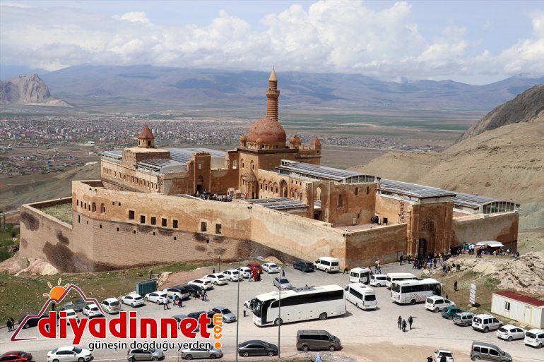 Sarayı, ardından bayramı - İshak Paşa yoğun yılki ziyaretçi AĞRI da geçen geçirdi rekorunun 10