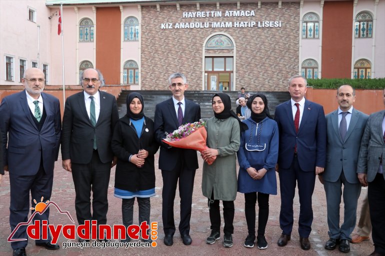 Milli Eğitim Bakan Yardımcısı Yılmaz, Ağrı'da imam hatip lisesini ziyaret etti: