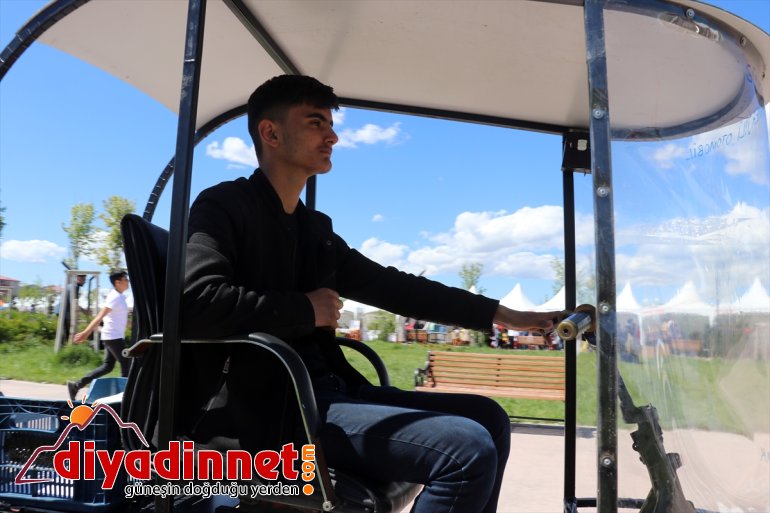 araç için enerjisiyle genç üretti engelliler eden güneş hareket Ağrılı atık malzemelerden 5