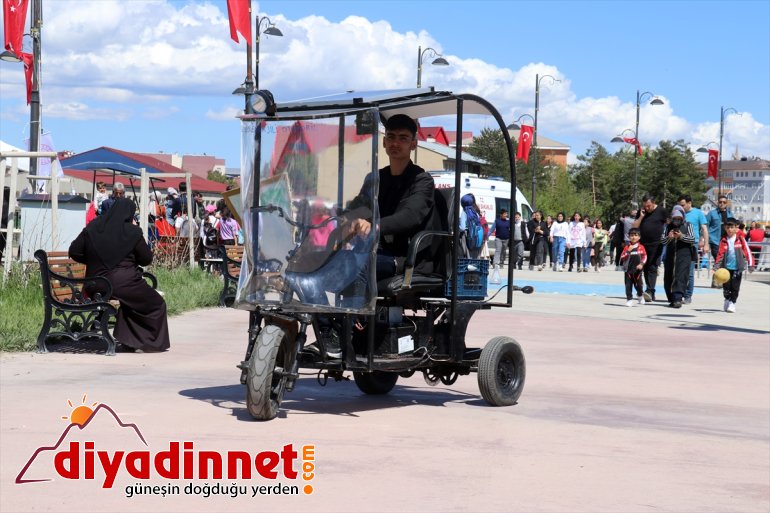 genç enerjisiyle engelliler atık için Ağrılı güneş hareket eden araç üretti malzemelerden 7
