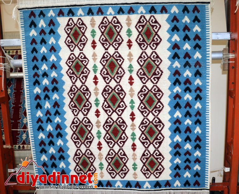 Ağrılı göz kadınlar Anadolu motiflerini kilimlere işliyor nuru emeği el 8