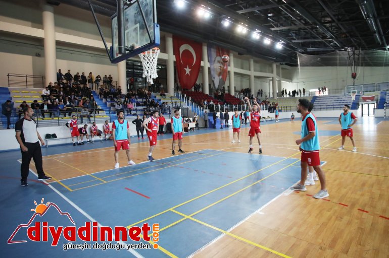 AİÇÜ Rektörü Prof. Dr. KARABULUT Sporcu Öğrencilerle Bir Araya Geldi 6