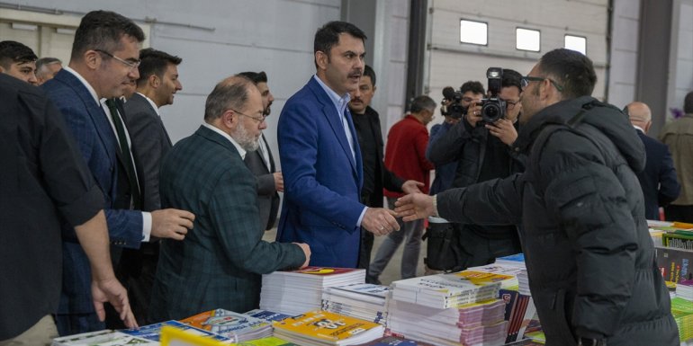 Bakan Kurum, Erzurum 2022 Kitap Fuarı