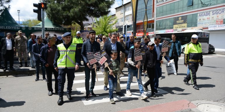 Bingöl'de 'Yayalar İçin 5 Adımda Güvenli Trafik' uygulaması