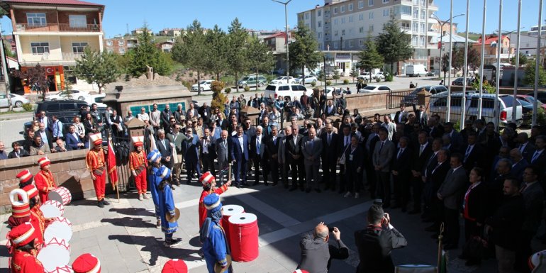 Bitlis'te 'Tarihin Görgü Tanıkları Ayağa Kalkıyor Projesi Ahlat Çalıştayı'