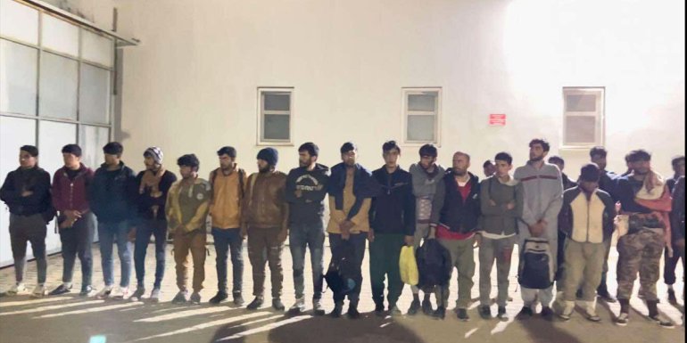 Bitlis'te 42 düzensiz göçmen yakalandı
