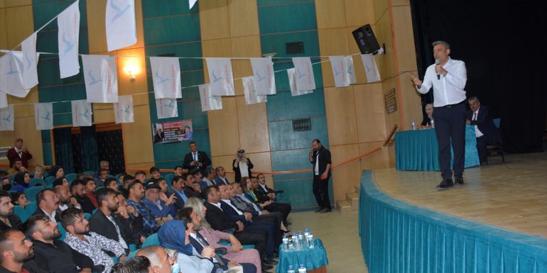 BİTLİS - Yenilik Partisi Genel Başkanı Yılmaz, partisinin kongresine katıldı1