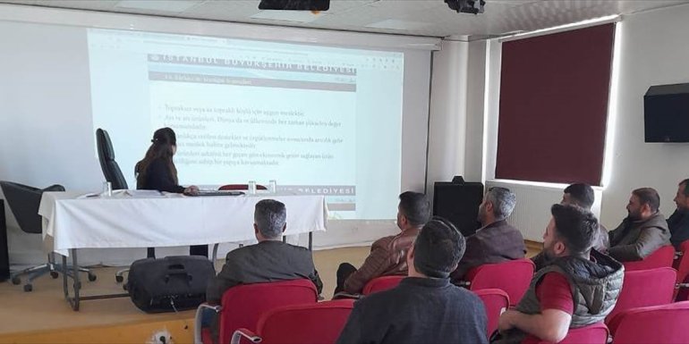 Bulanık'ta arıcılık kursu açıldı