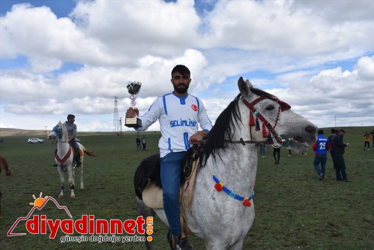 koşturdu Ciritçiler at yeşil ovada bu kez 17