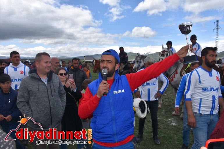 kez koşturdu Ciritçiler bu at yeşil ovada 5