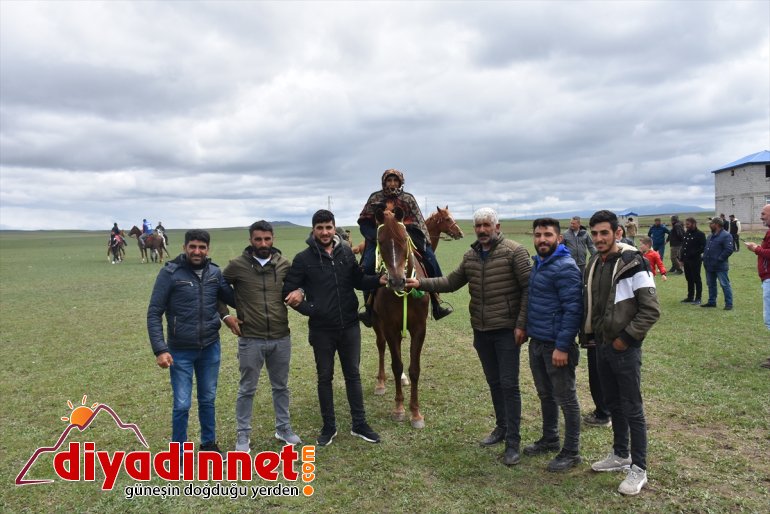 bu koşturdu yeşil Ciritçiler kez ovada at 10