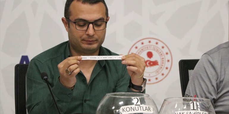 Elazığ'da 105 deprem konutu için kura çekildi