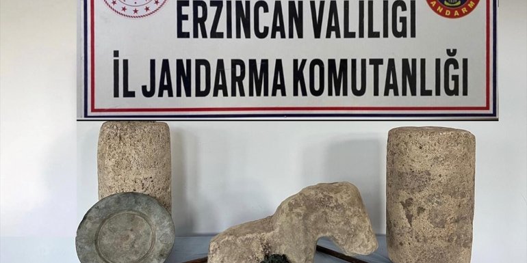 Erzincan'da evinde tarihi eser bulunan şüpheli gözaltına alındı