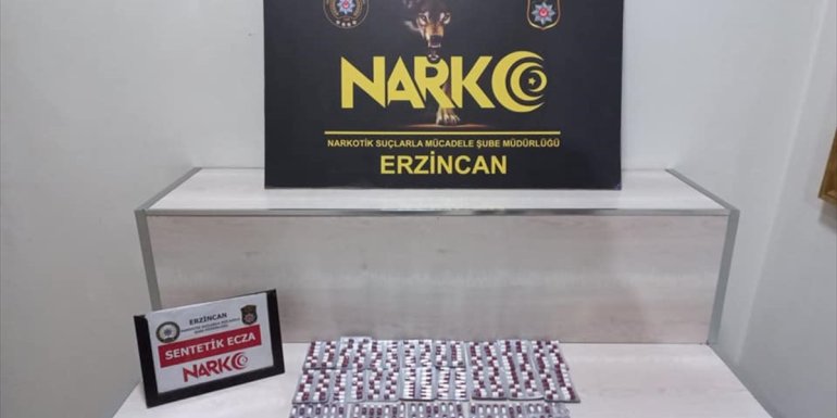 Erzincan'da uyuşturucu nitelikli hap sattığı iddia edilen şüpheli tutuklandı