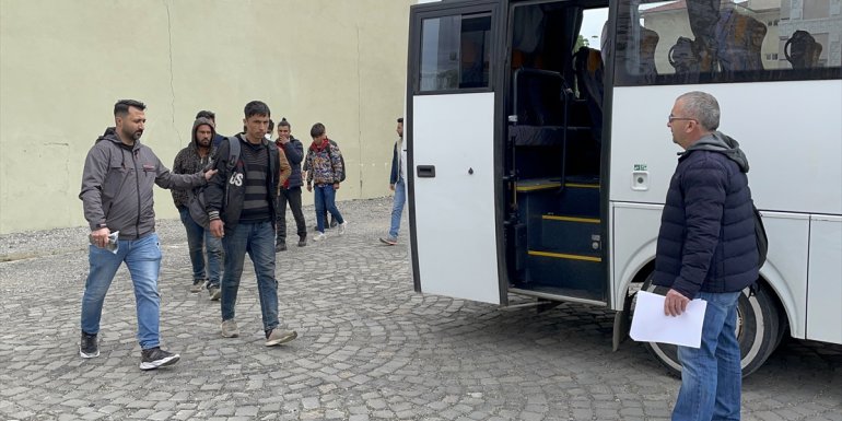 Erzincan'da yabancı uyruklulara yönelik denetimlerde 6 kişi yakalandı