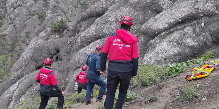 Erzincan'da kayıp yaşlı adam JAK timlerince ölü bulundu