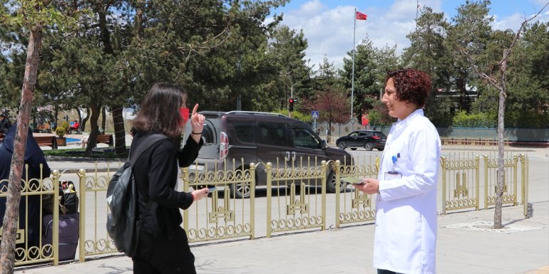 Babasını karaciğer yetmezliğinden kaybeden hemşire hayatını organ bağışına adadı