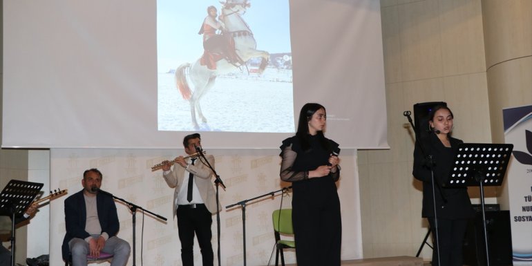 Vanlı lise öğrencileri türkü yarışmasında "Kırmızı Gül" ile finale kaldı