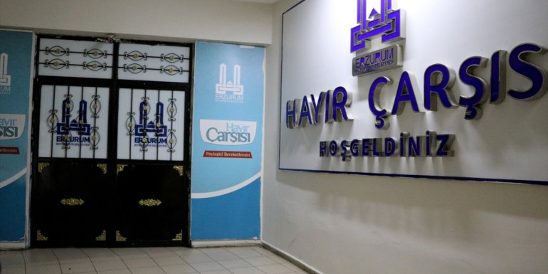 Veren el ile alana "köprü" olan hayır çarşısı binlerce aileyi sevindirdi