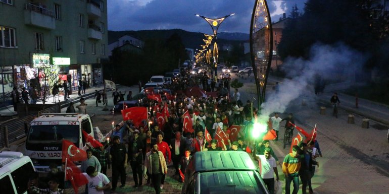 Hizan'da meşaleli yürüyüş gerçekleştirildi