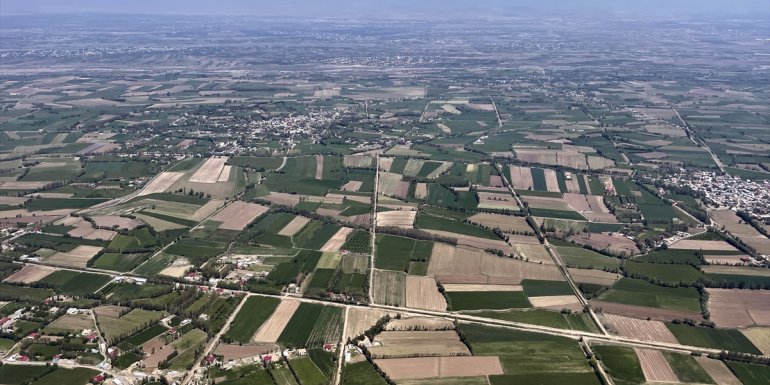 IĞDIR - Baharda yeşeren tarım arazilerinin helikopterden görüntüsü çekildi1