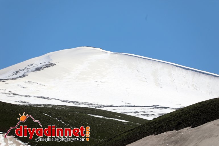 devam karlar dağlarda Ağrı ile ediyor sınırındaki erimeye Iğdır 2