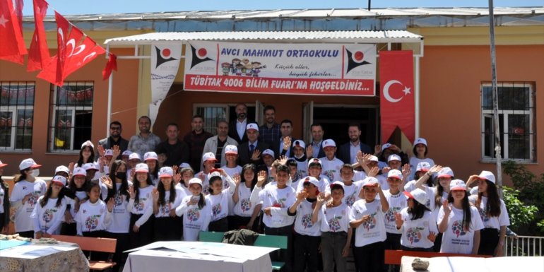 Kağızman'da TÜBİTAK Bilim Fuarı açıldı