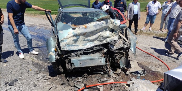 Malatya'da iki otomobilin çarpışması sonucu 2 kişi yaralandı