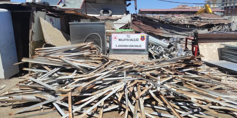 Malatya'da Orman İşletme Müdürlüğünden demir çalan 3 şüpheli yakalandı