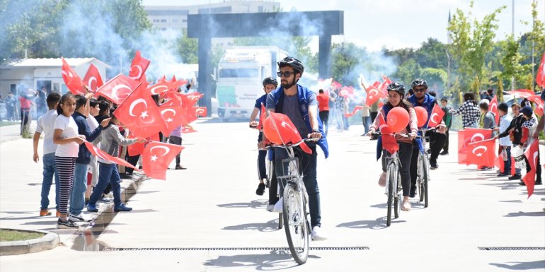 Malatya'da özel eğitim öğrencilerine spor malzemesi dağıtıldı