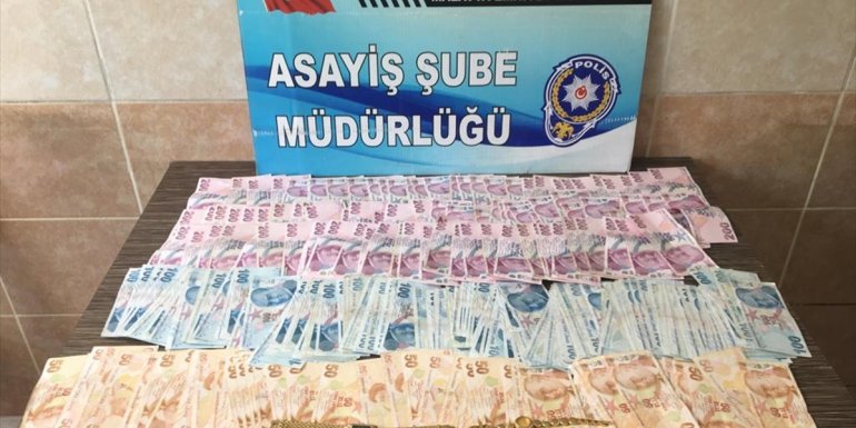 Malatya'da polis ekipleri, inşaat işçisinin telefonla dolandırılmasını önledi