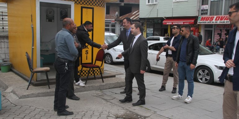 Malazgirt Kaymakamı Demirer esnafı ziyaret etti